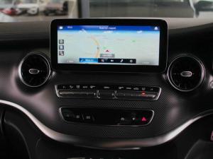 Mercedes-Benz V-Class V300d Exclusive - Image 11