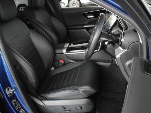 Mercedes-Benz GLC GLC300 4Matic Avantgarde - Image 19