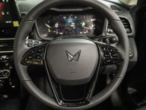 Mahindra XUV 3XO 1.2T AX5 auto - Image 28