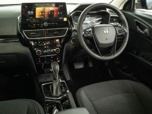 Mahindra XUV 3XO 1.2T AX5 auto - Image 28