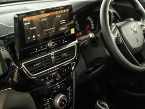 Mahindra XUV 3XO 1.2T MX3 manual - Image 35