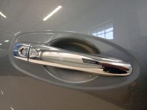 Nissan Navara 2.5DDTi double cab LE 4x4 - Image 8