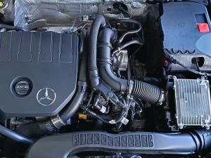 Mercedes-Benz CLA CLA200 Progressive - Image 10