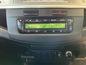 Toyota Hilux 3.0D-4D double cab Raider Legend 45 auto - Image 15