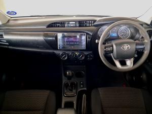 Toyota Hilux 2.4GD-6 4x4 SRX auto - Image 6