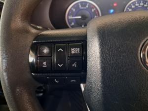 Toyota Hilux 2.4GD-6 4x4 SRX auto - Image 9