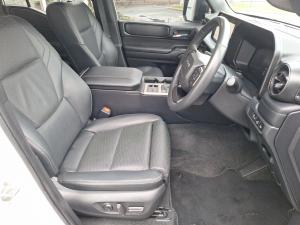 Toyota Land Cruiser Prado 2.8GD VX-R - Image 16