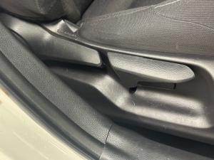 Toyota Corolla hatch 1.2T XS - Image 17