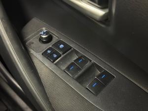 Toyota Corolla hatch 1.2T XS - Image 20