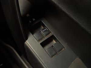 Toyota Corolla Quest 1.8 Plus manual - Image 17