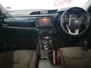 Toyota Hilux 2.4GD-6 double cab 4x4 Raider manual - Image 6
