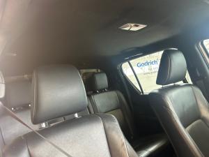 Toyota Hilux 2.8GD-6 double cab 4x4 Legend 50 auto - Image 15