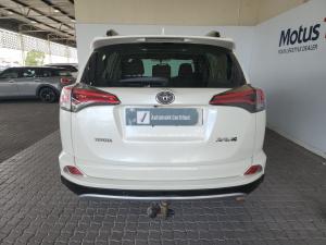 Toyota RAV4 2.0 GX - Image 5