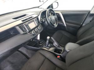 Toyota RAV4 2.0 GX - Image 7