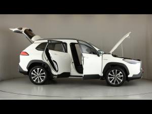 Toyota Corolla Cross 1.8 Hybrid XR - Image 30