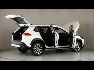 Toyota Corolla Cross 1.8 Hybrid XR - Image 31