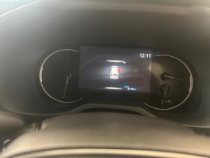 Toyota RAV4 2.0 VX - Image 11