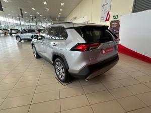 Toyota RAV4 2.0 VX - Image 21