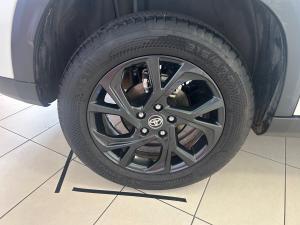 Toyota Urban Cruiser 1.5 XR manual - Image 18