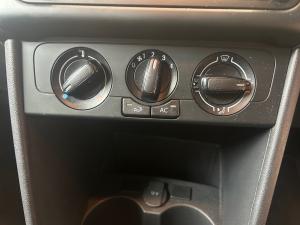 Volkswagen Polo Vivo hatch 1.4 Comfortline - Image 13