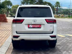 Toyota Land Cruiser 300 3.3D ZX - Image 5
