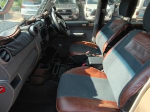 Toyota Land Cruiser 79 4.5D-4D V8 double cab LX - Image 7