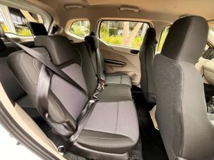 Renault Triber 1.0 Evolution - Image 10