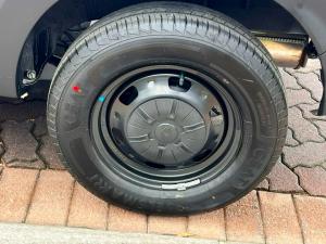 Renault Triber 1.0 Evolution - Image 11