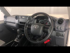 Toyota Land Cruiser 79 2.8GD-6 single cab auto - Image 6