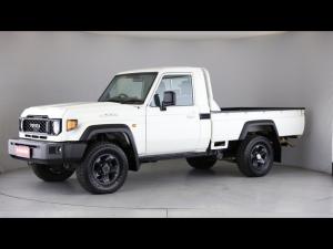 Toyota Land Cruiser 79 2.8GD-6 single cab auto - Image 23