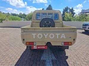 Toyota Land Cruiser 79 4.2D double cab - Image 5