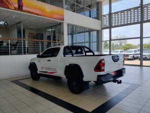 Toyota Hilux 2.8GD-6 Xtra cab Legend manual - Image 10