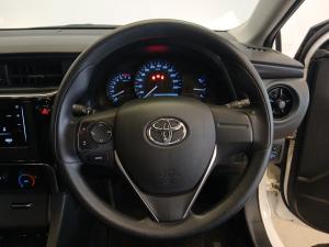 Toyota Corolla Quest 1.8 Plus manual - Image 8