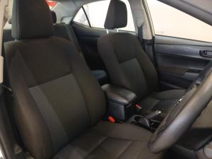 Toyota Corolla Quest 1.8 Plus manual - Image 13