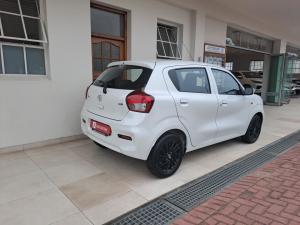 Toyota Vitz 1.0 XR manual - Image 2