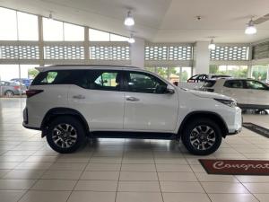 Toyota Fortuner 2.8 GD-6 automatic - Image 3