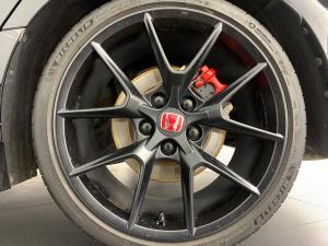 Honda Civic 2.0T Type R - Image 17