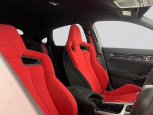 Honda Civic 2.0T Type R - Image 20