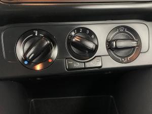 Volkswagen Polo Vivo 1.4 Comfortline - Image 16