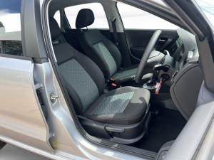 Volkswagen Polo Vivo hatch 1.6 Life - Image 14
