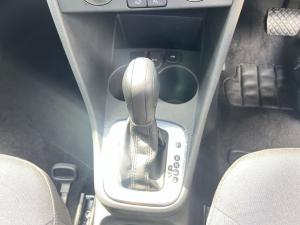Volkswagen Polo Vivo hatch 1.6 Life - Image 19