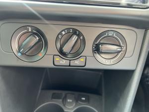 Volkswagen Polo Vivo hatch 1.6 Life - Image 20