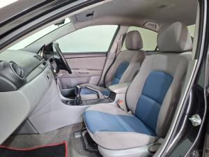 Mazda MAZDA3 1.6 - Image 12