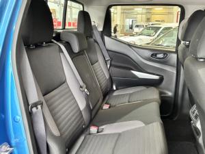 Nissan Navara 2.5DDTi double cab LE 4x4 - Image 6