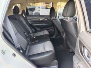 Nissan X-Trail 2.5 4x4 Acenta Tech - Image 10