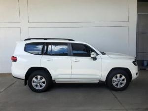Toyota Land Cruiser 300 3.3D GX-R - Image 3