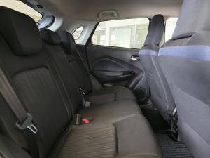 Suzuki Baleno 1.5 GLX auto - Image 11