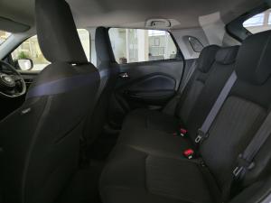 Suzuki Baleno 1.5 GLX auto - Image 9