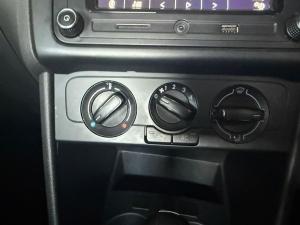 Volkswagen Polo Vivo hatch 1.6 Comfortline auto - Image 27