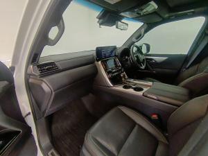 Lexus LX 500d F Sport - Image 20
